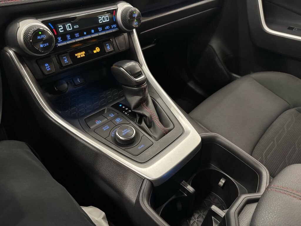 Toyota RAV4 Plug-in 2022 Hopea