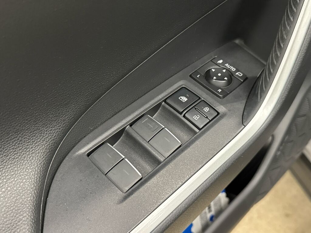 Toyota RAV4 Plug-in 2022 Hopea