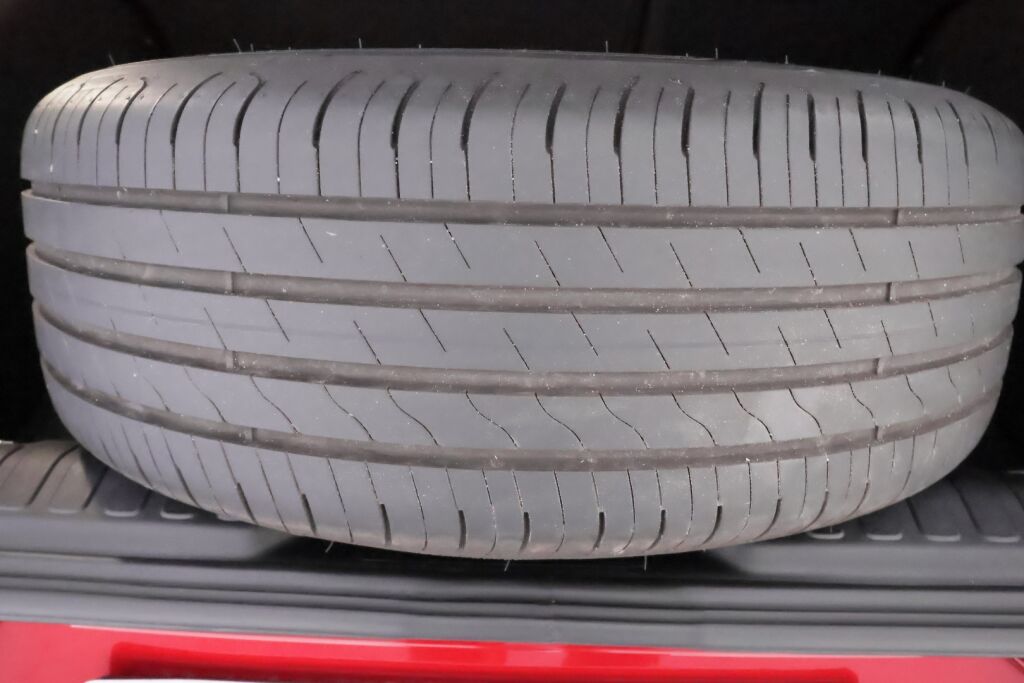 Ford Puma 2023 Punainen