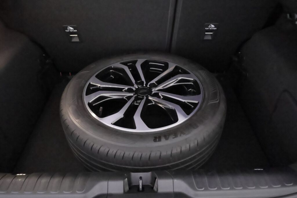 Ford Puma 2023 Punainen