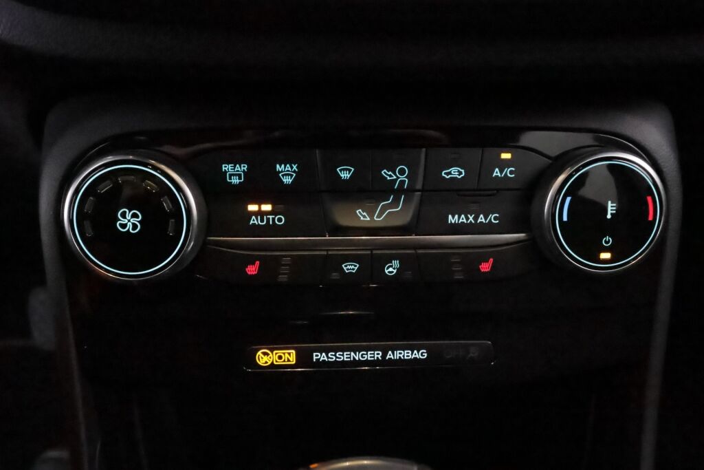 Ford Puma 2023 Punainen