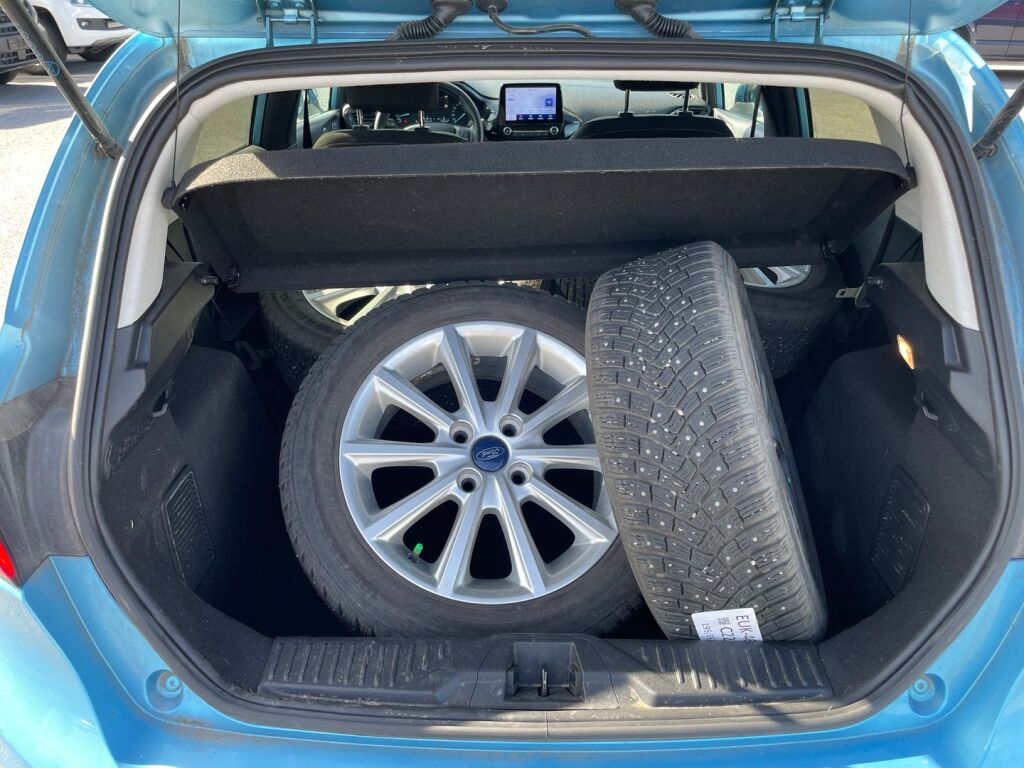 Ford Fiesta 2022 Sininen
