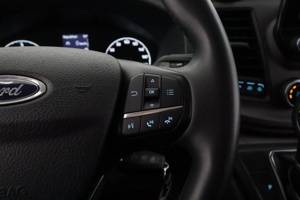 Ford Transit Custom 2022 Valkoinen