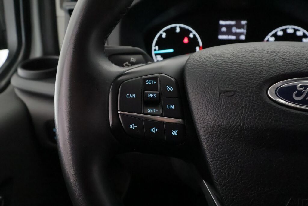 Ford Transit Custom 2022 Valkoinen