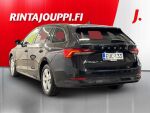 Skoda Octavia 2023 Musta