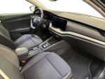 Skoda Octavia 2023 Musta