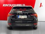 Skoda Octavia 2023 Musta