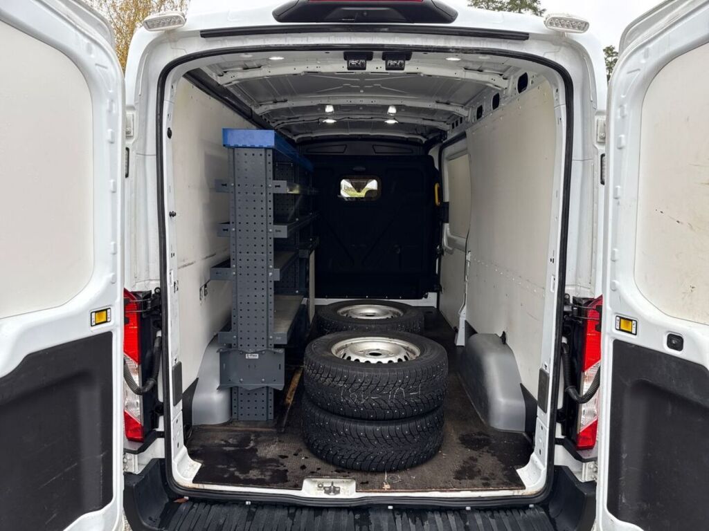 Ford Transit 2022 Valkoinen