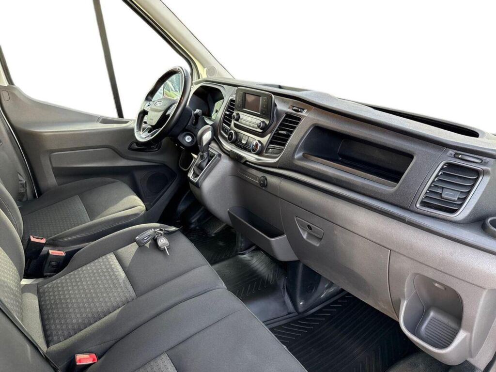 Ford Transit 2022 Valkoinen