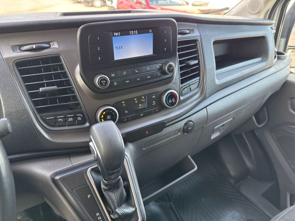 Ford Transit 2022 Valkoinen