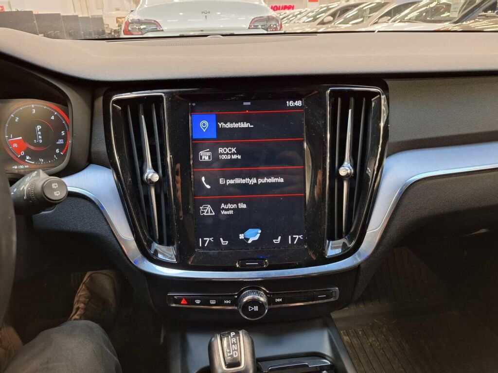 Volvo V60 2018 Valkoinen
