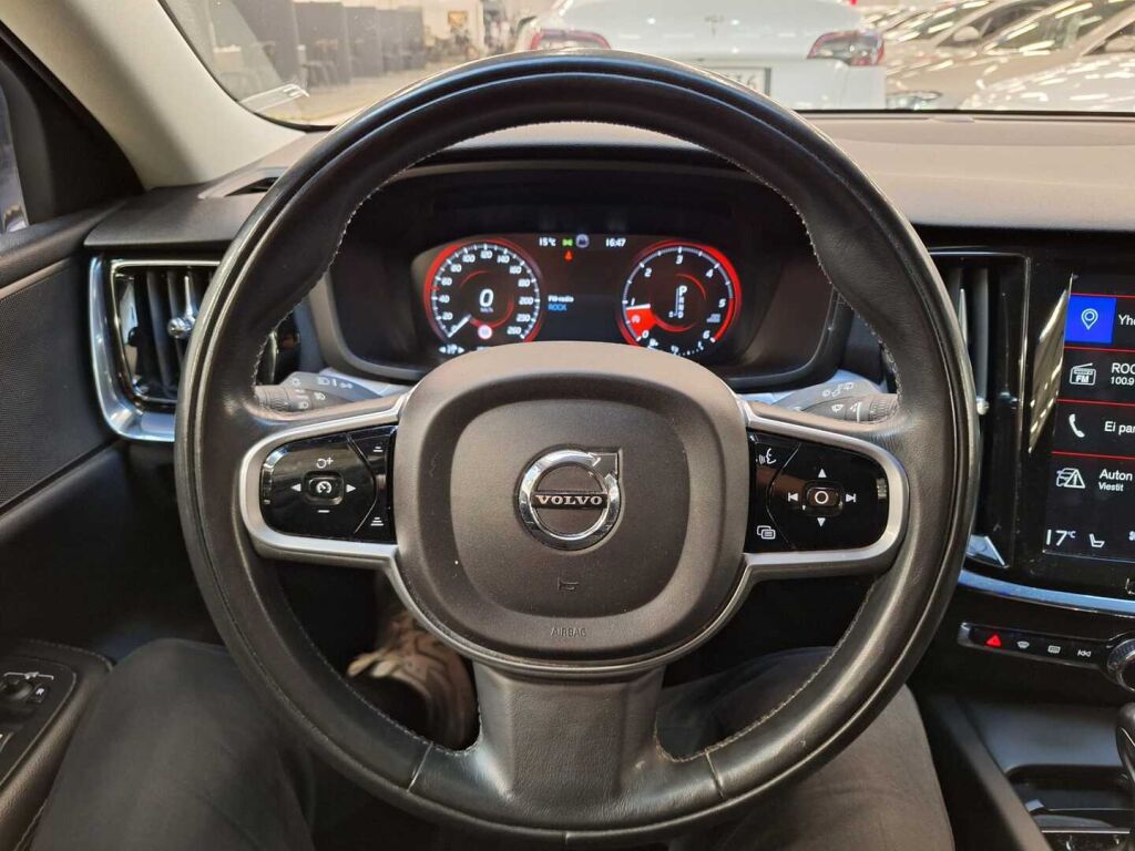 Volvo V60 2018 Valkoinen