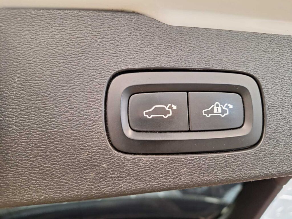 Volvo V60 2018 Valkoinen