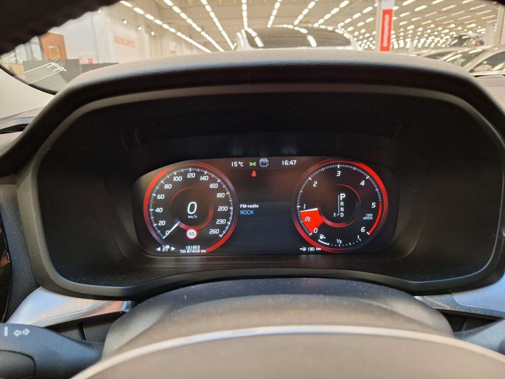 Volvo V60 2018 Valkoinen