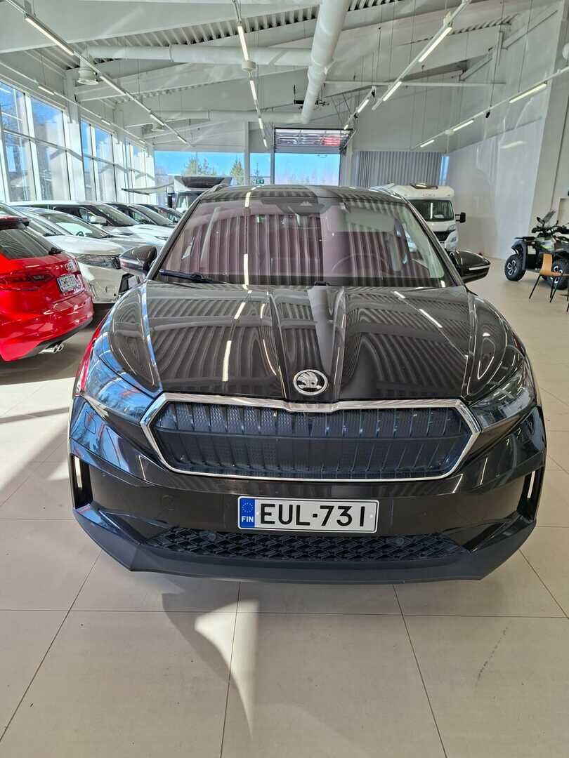 Skoda Enyaq 2021 Musta