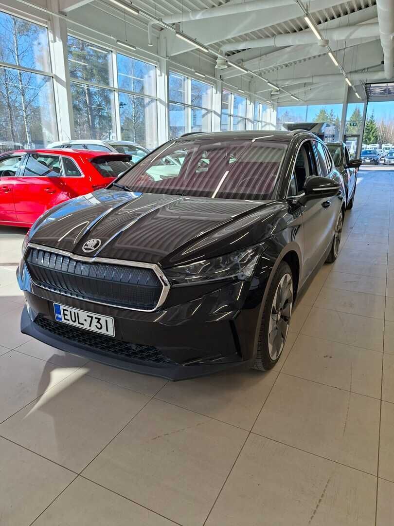Skoda Enyaq 2021 Musta