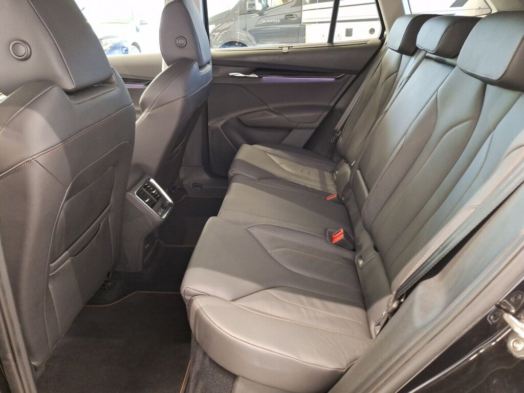 Skoda Enyaq 2021 Musta