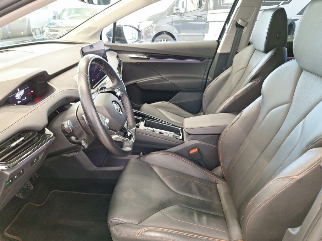 Skoda Enyaq 2021 Musta