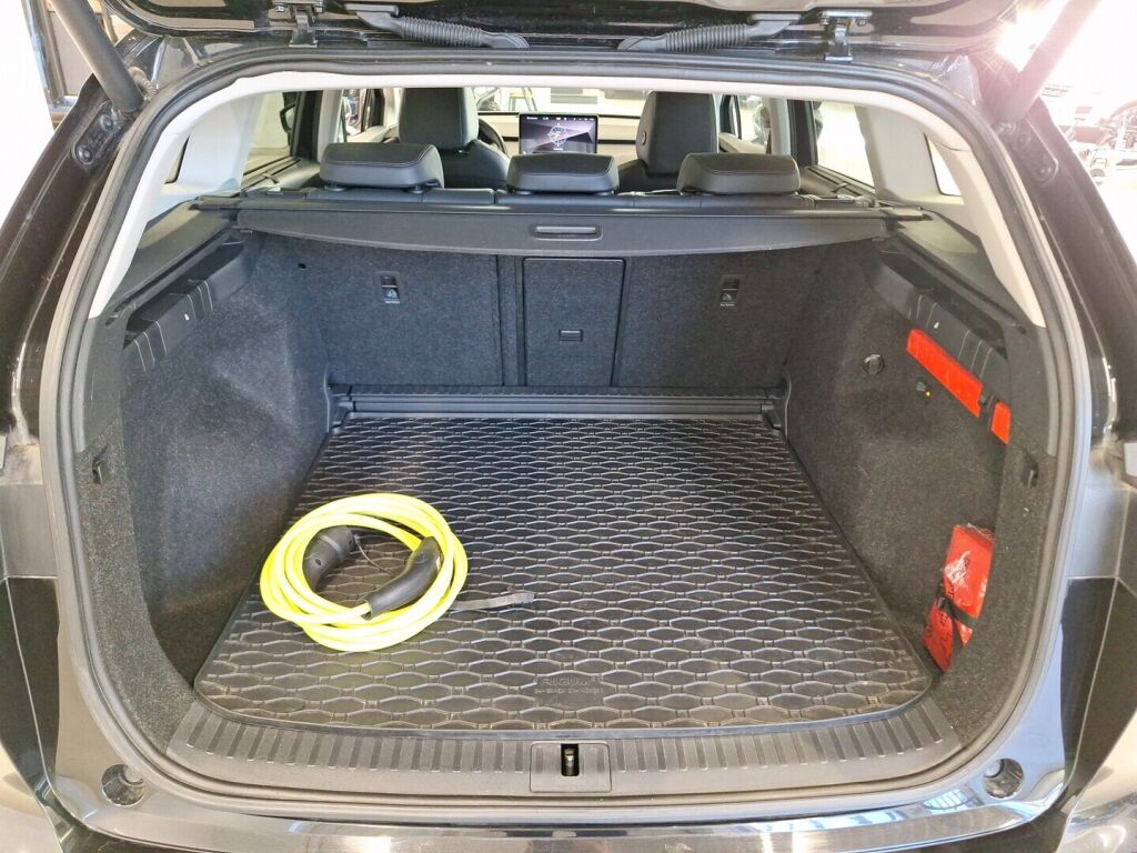 Skoda Enyaq 2021 Musta