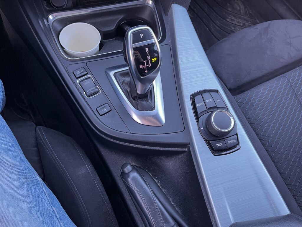 BMW 320 2015 Valkoinen