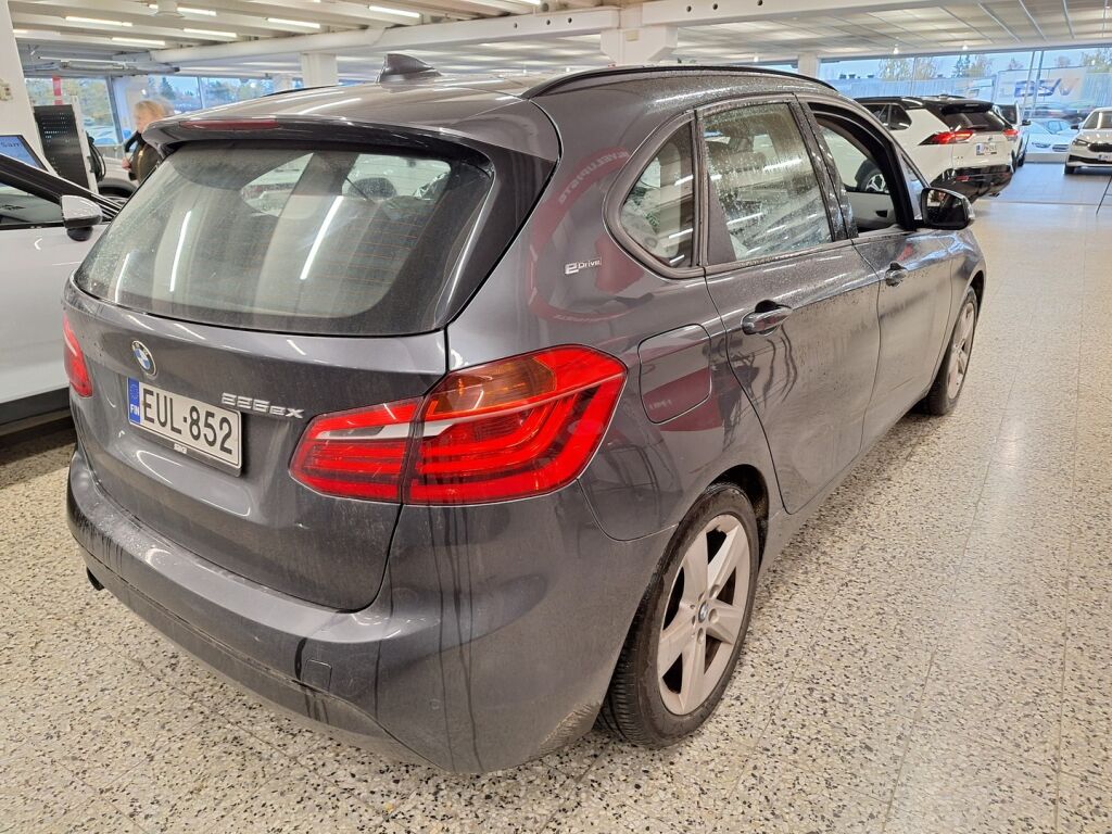 BMW 225 2016 Harmaa
