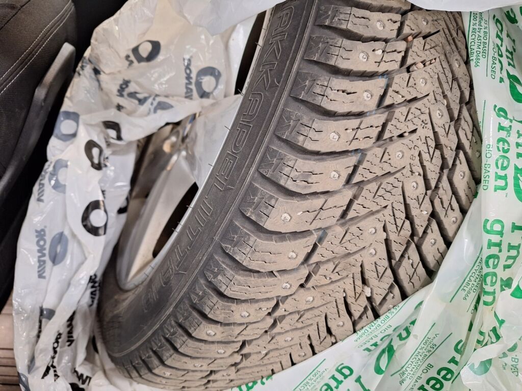 BMW 225 2016 Harmaa