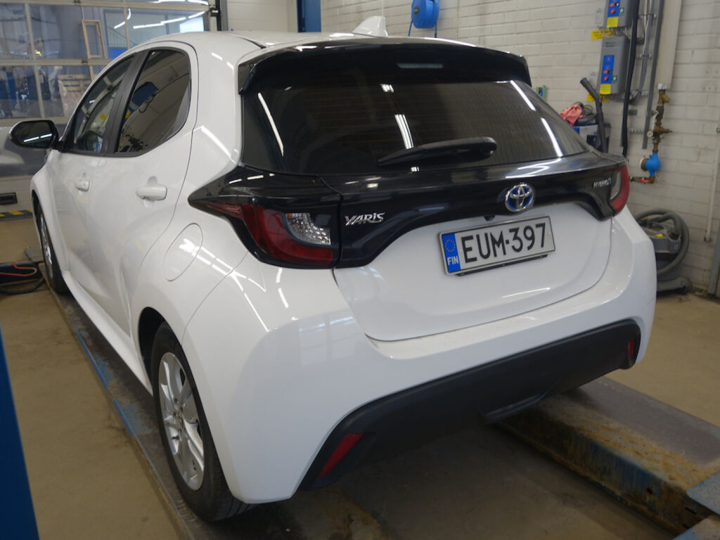 Toyota Yaris 2023 Valkoinen