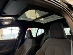 Volvo XC40 2023 Musta