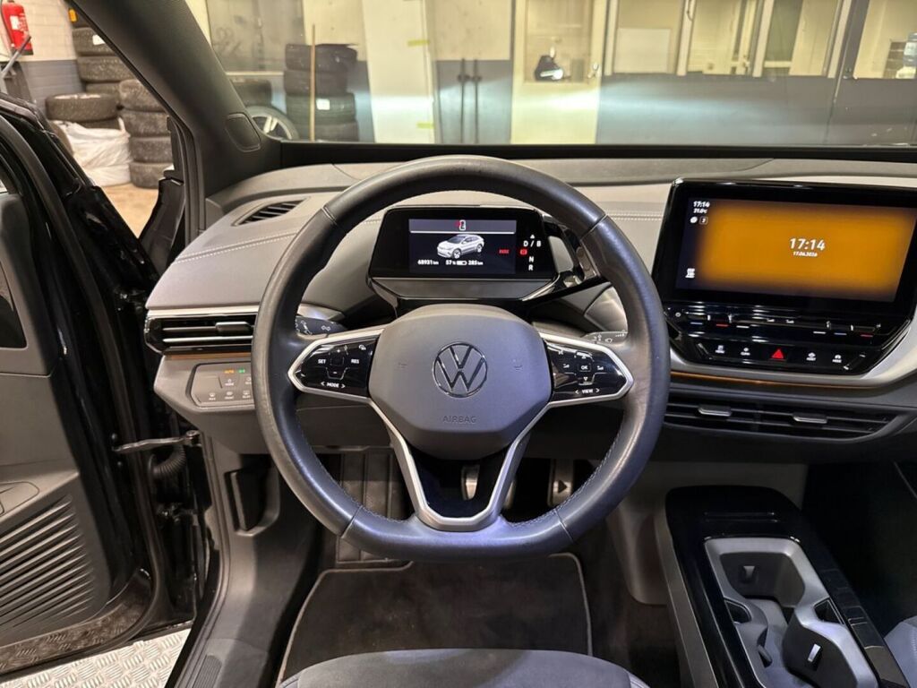 Volkswagen ID.4 2023 Musta