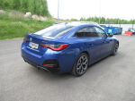 BMW i4 2023 Sininen