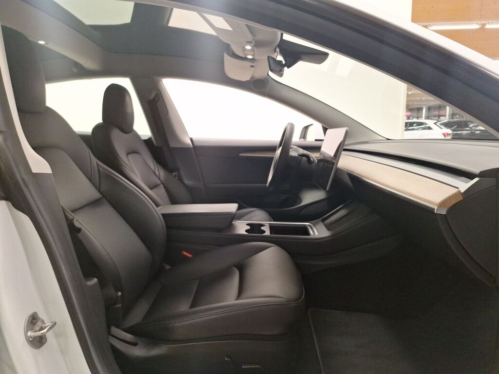 Tesla Model 3 2023 Valkoinen