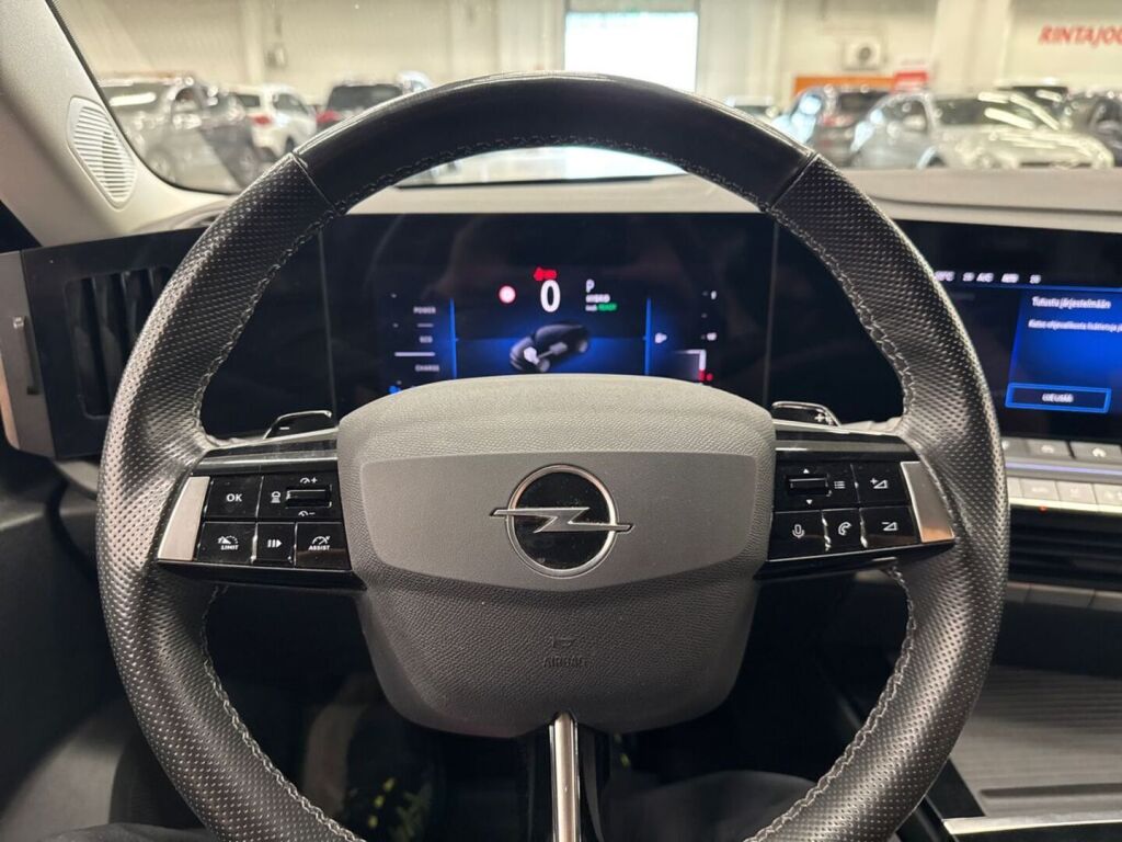 Opel Astra 2023 Musta
