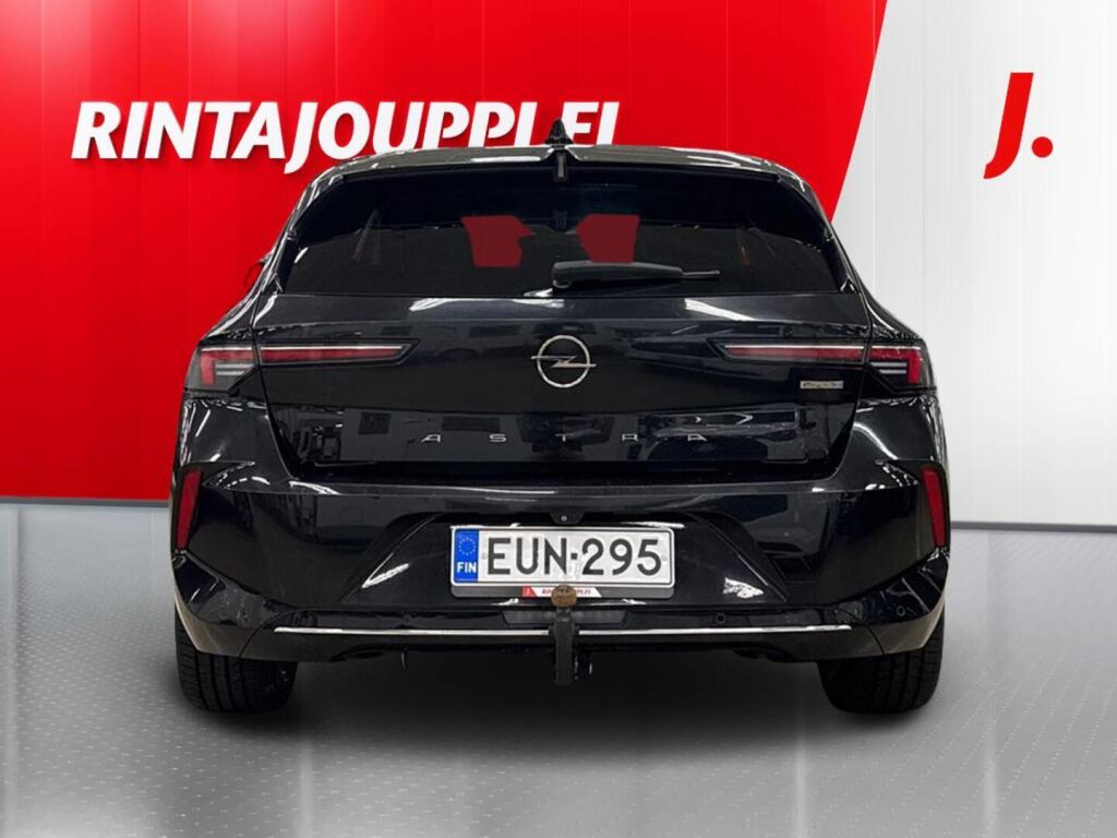 Opel Astra 2023 Musta