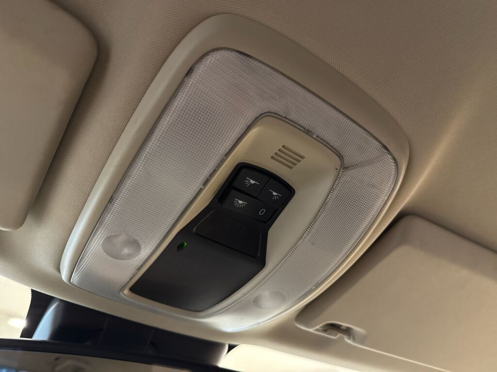 Volvo XC60 2013 Musta