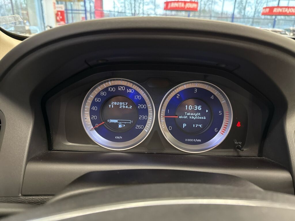 Volvo XC60 2013 Musta