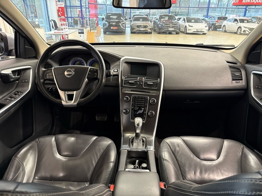 Volvo XC60 2013 Musta