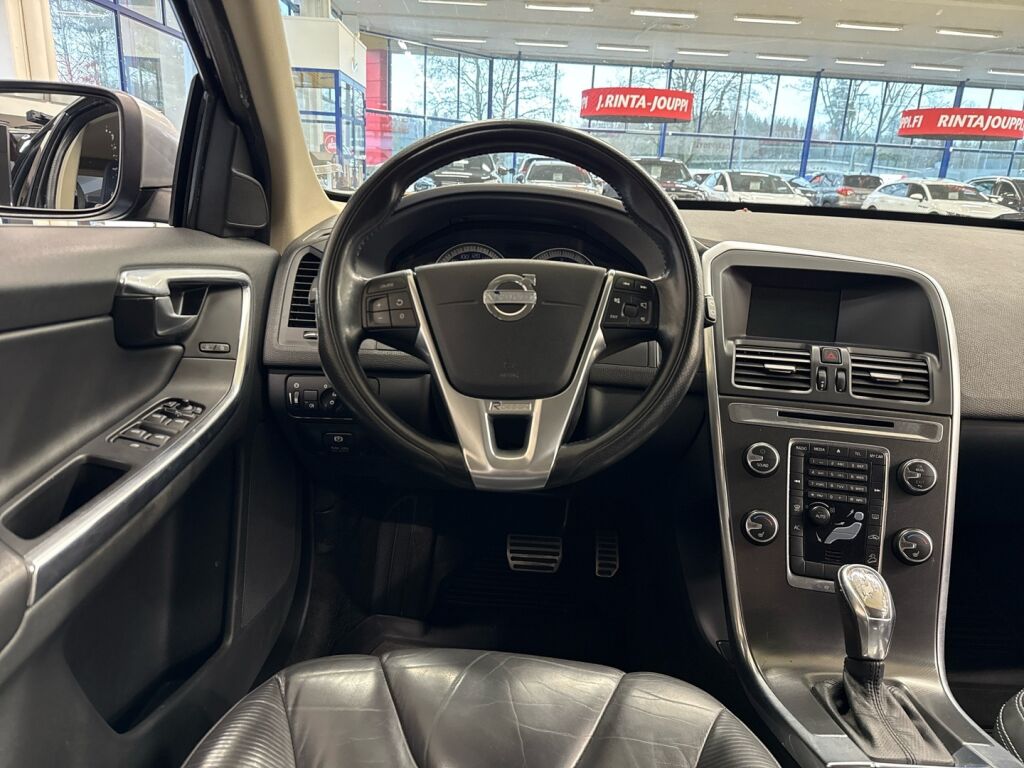 Volvo XC60 2013 Musta