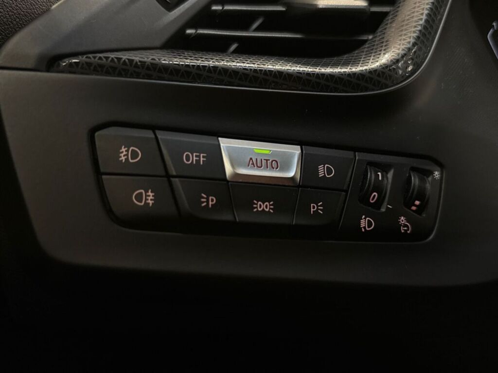 BMW 118 2019 Met.Harmaa