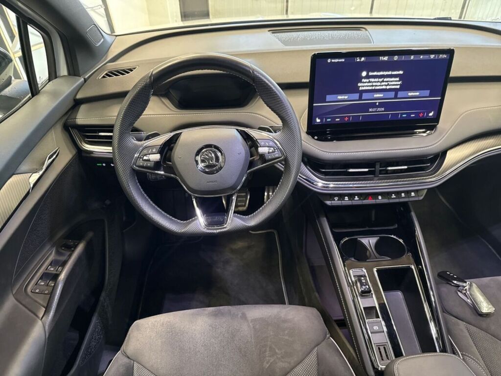 Skoda Enyaq 2023 Valkoinen