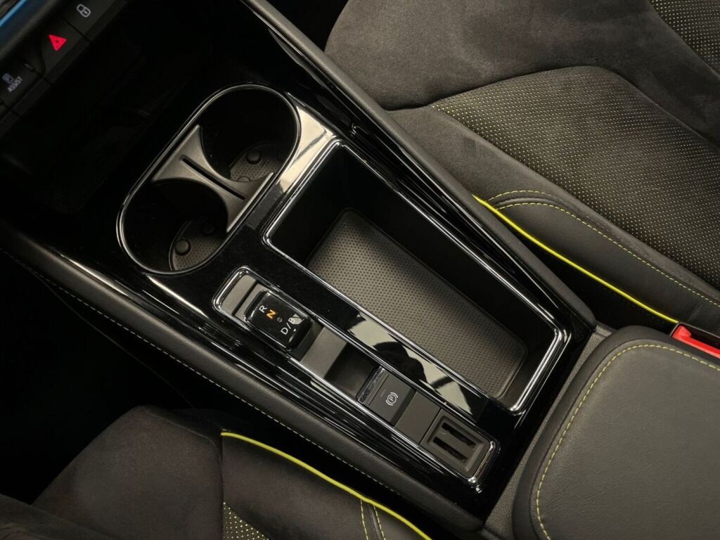 Skoda Enyaq 2023 Musta