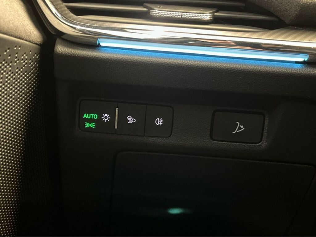Skoda Enyaq 2023 Musta