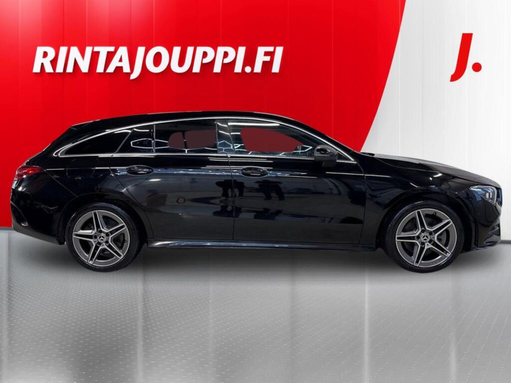 Mercedes-Benz CLA 2023 Musta