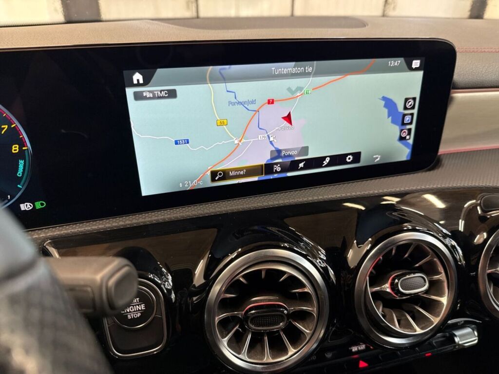 Mercedes-Benz CLA 2023 Musta
