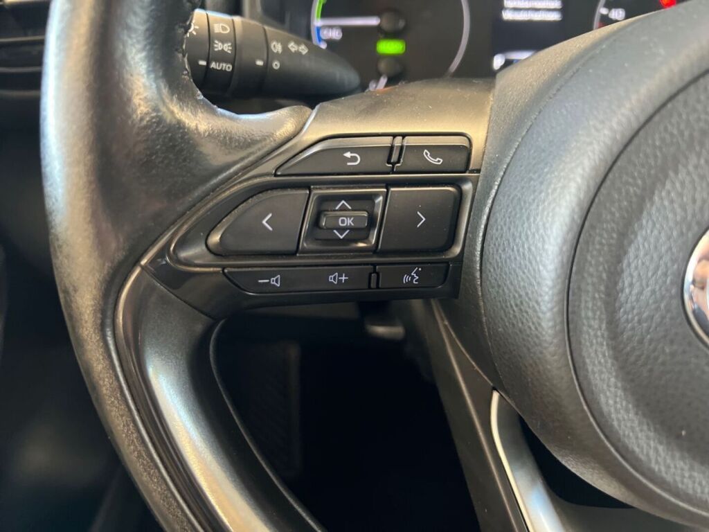 Toyota Yaris 2023 Valkoinen