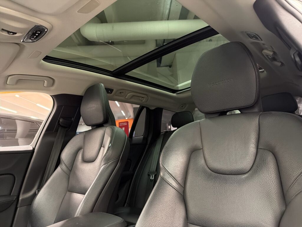 Volvo V60 2019 Valkoinen