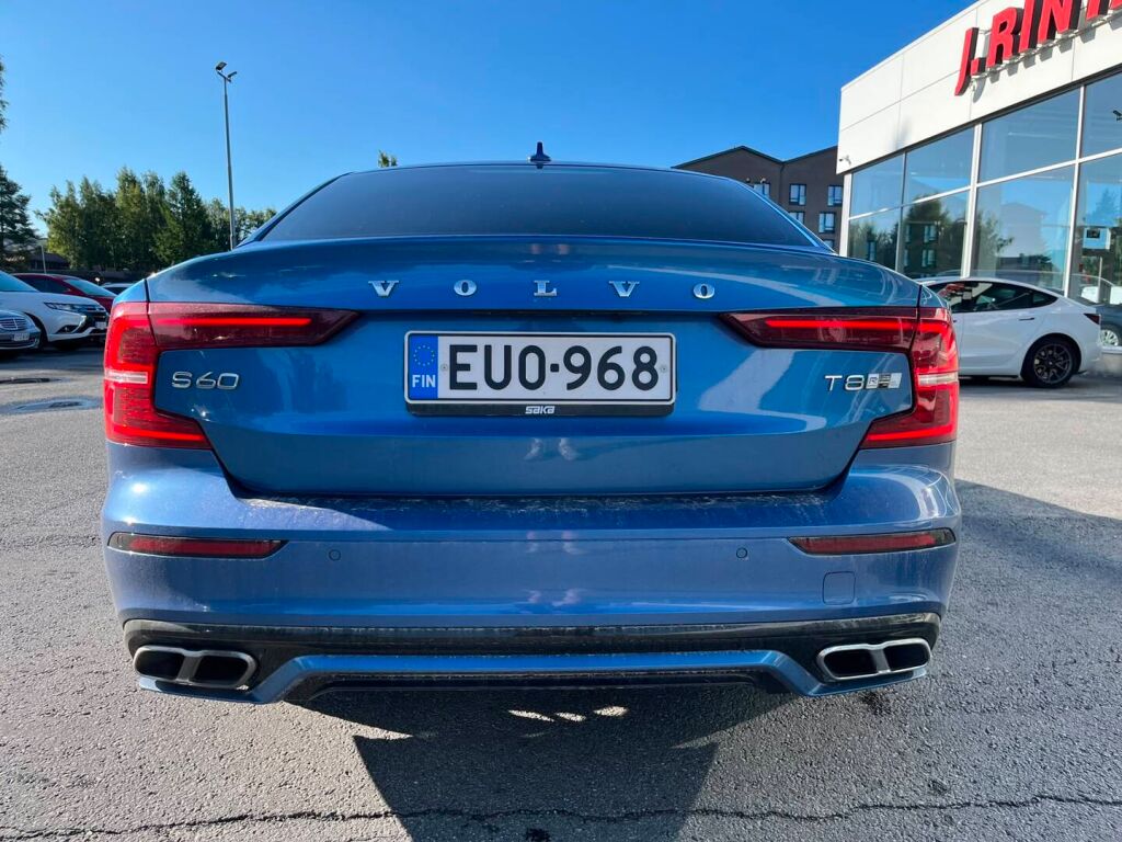 Volvo S60 2020 Sininen