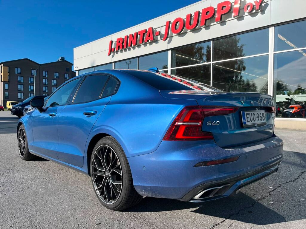 Volvo S60 2020 Sininen
