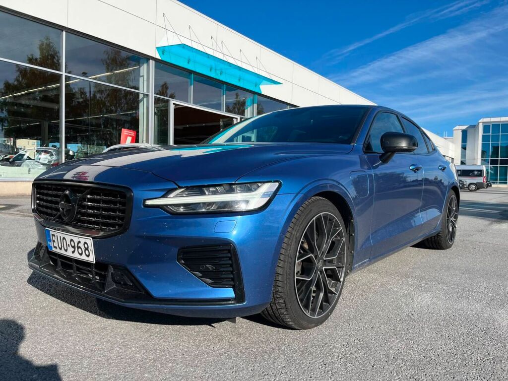 Volvo S60 2020 Sininen