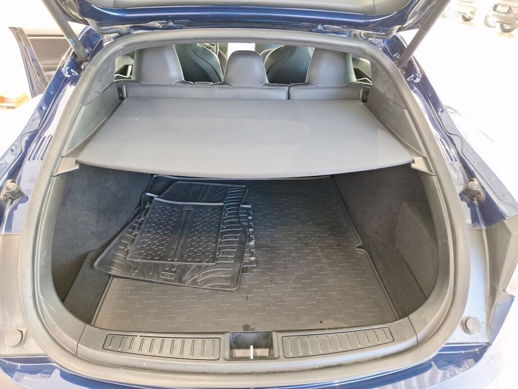Tesla Model S 2018 Sininen