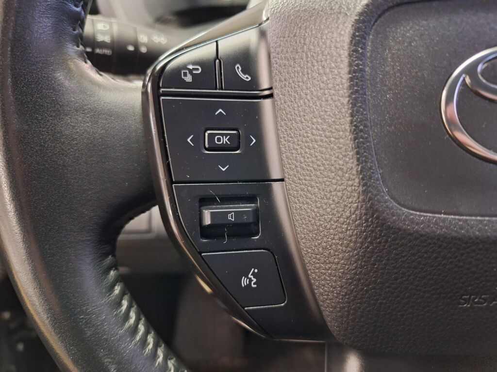 Toyota bZ4X 2023 Musta